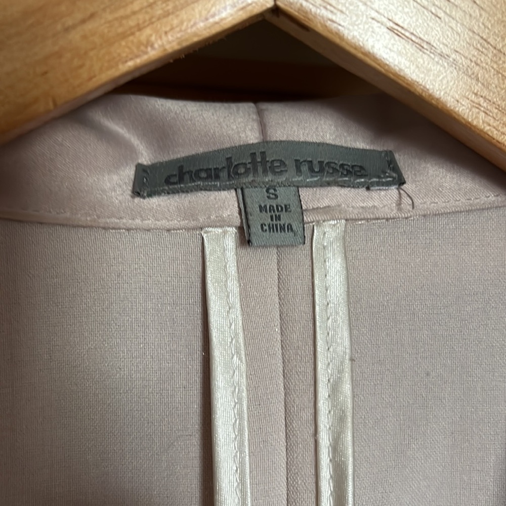 Blazer - Picture 2 of 4